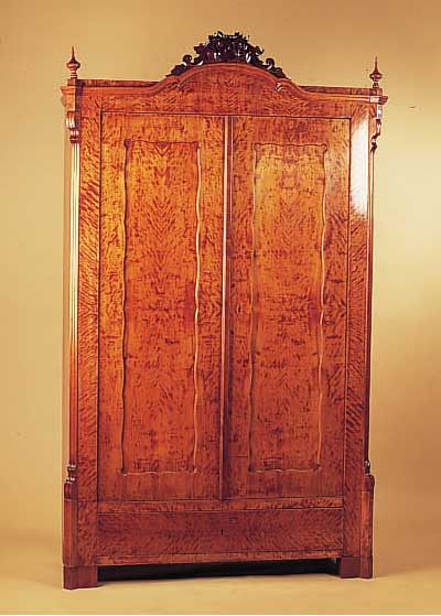 SCHRANK, DEUTSCH, UM 1880, BIRKEFURNIER, ZWEITüRIG, GESCHNITZTE KRONE, SOCKELSCHUB, OHNE SCHLüSSEL, 192 X 120 X 52CM