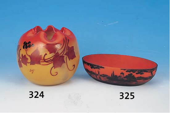 ZIERSCHALE, LöTZ, SIGN. RICHARD, 1914-16, ORANGEROTER INNENüBERFANG, DUNKELBLAUER AUßEN-üBERFANG, DIESER GESCHNITTEN, GESCHLIFFEN U. GEäTZT, ...