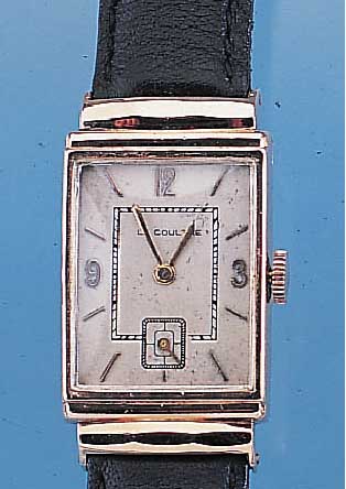 LE COULTRE HERRENARMBANDUHR, REF.-NR. 534750SCHWEIZ/USA UM 1946, ROSE-G.-FILLED GEH. M. VERD. BANDANST., BODEN GEDR., REST. BLATT, ALTERSBED. ...