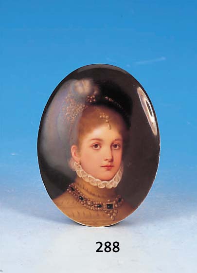 PORZELLANMALEREI, KPM BERLIN, UM 1860, FEINE BUNTE MALEREI EINES FRAUENPORTRäTE, CA. 14 X 10,5 CM