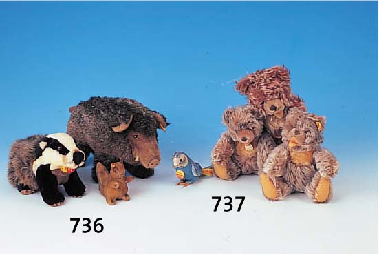 KONVOLUT AUS 8 TEDDY-BäREN, 2 X HERMANN, UM 1960-65, 1 X WOHL SCHUCO, UM 1955-60, 5 X STEIFF ZOTTY, UM 1955-70, ALLE LEICHT BESPIELT