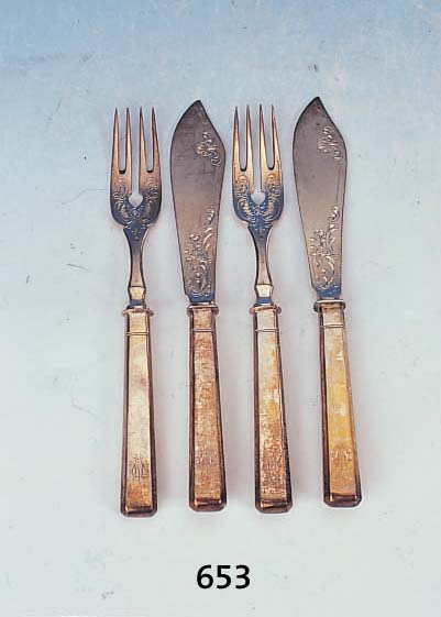 FISCHBESTECK, DEUTSCH, UM 1900, 800ER SILBER, AUFWENDIG ZISELIERT, SECHS MESSER UND SECHS GABELN, GEBRAUCHSSPUREN