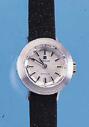 TISSOT DAMENARMBANDUHR SAPHIR, REF.-NR. 17240/04, SCHWEIZ UM 1974, METALLGEH. RODH., EDELST.-BODEN, ORIG.-VELOURLEDERBAND M. STIFT-SCHL., ...