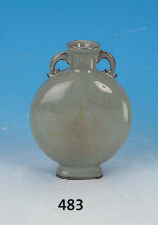 PILGERFLASCHE, CHINA, SONG, 12. JH., FEINSTEINZEUG, HELLGRüN/GRAUE GLASUR, FEIN KRAKELIERT, H. CA. 16 CM, SEHR GUTER ZUSTAND