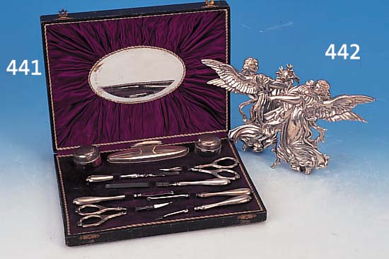 ZWEI VOTIVGABEN, SüDDEUTSCH, UM 1890-1900, SILBERBLECH GEPRäGT, DARST. VON SCHUTZENGELN, H. CA. 14 CM
