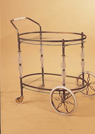 SERVIERWAGEN, WOHL ITALIEN, 50ER/60ER JAHRE, MESSINGMONTUREN M. GESCHLIFFENEN GLASAPPLIKEN,CA. 80 X 44 X 66 CM, GEBR.-SPUREN
