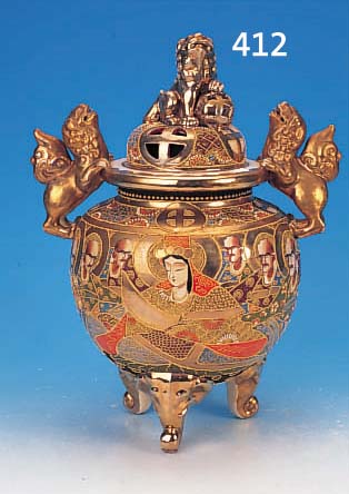 DECKELVASE, JAPAN, 30ER JAHRE, SATSUMA, FEINSTEINGUT, REICH BUNT BEMALT UND VERGOLDET,DECKEL MIT DURCHBRUCHARBEIT, HENKEL UND ...