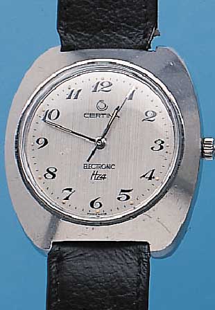 CERTINA HERRENARMBANDUHR ELEKTRONIC, REF.- NR. 7501/001, SCHWEIZ UM 1969, EDELST. MASSIV,BODEN GESCHR., MATT. KONTRASTZIFFERBL. M. ZEN-TRALSEK., ...