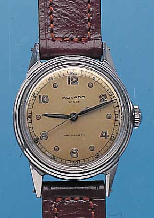KONVOLUT: 2 MOVADO HERRENARMBANDUHREN, SCHWEIZ UM 1945, BEIDE EDELST., BöDEN GESCHR.,ZUSäTZL. INNENSCH. GEGEN MAGN., 1X SCHW. BLATTKL. SEK., ...