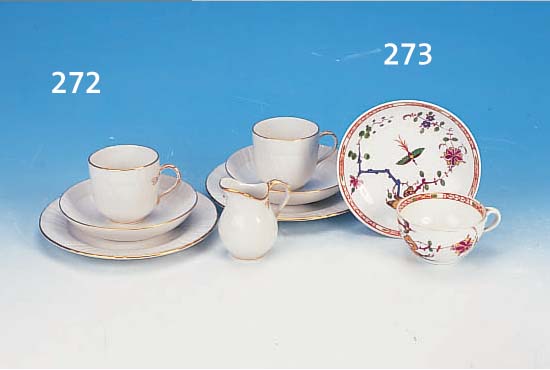 TASSE MIT UNTERTASSE, MEISSEN, UM 1770, PORZELLAN, BUNTE BEMALUNG, KAKIMONDEKOR, TAS- SENH. 5, D. 8 CM, L. ALTERSSP.