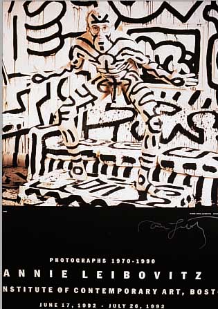 LEIBOVITZ, ANNIE, KEITH HARING, FARBOFFSET, PLAKAT ZUR AUSSTELLUNG IM INSTITUTE OF CON- TEMPORARY ART BOSTON 1992, HANDSIGNIERT, CA. 76 X 61 CM