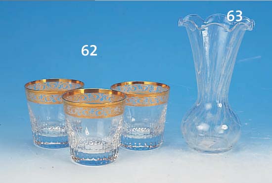 VASE, ÖSTERREICH, LöTZ, 30ER JAHRE, FARBLOSES SOG. SCHAUMGLAS MIT EINGESCHMOLZENENLUFTBLASEN UND WEIßEN FäDEN, MEHRFACH AUSGE- ZOGENER ...
