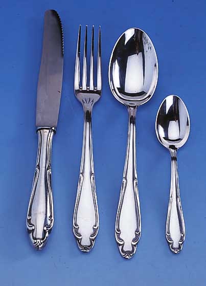 61-TEILIGES BESTECK, HERST.-MARKE HWO UNGED., 100ER SILBERAUFLAGE, BAROCKSTIL, BEST. AUS:12 MESSERN MIT STAHLKLINGEN, 12 LöFFEL, 12 GABELN, ...