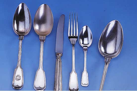 56-TEILIGES BESTECK, BRUCKMANN UND WMF UM 1900, VERSILBERT, ALLES FADENMUSTER, DEKOR GLEICH BZW. Z.T. MIN. ABWEICHEND, ABER PASSENDBEST. AUS 6 ...