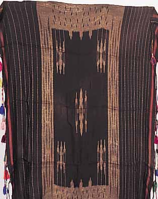 TISCHDECKE SYRIEN, 126 X 102CM, EHZ 3 NATURSEIDE, HANDGEWEBT, UM 1950