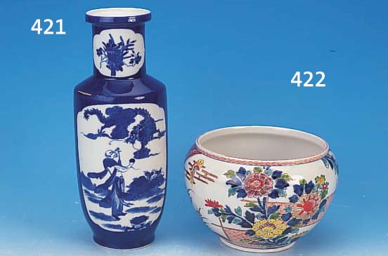 SCHALE, JAPAN, UM 1900/20, PORZELLAN, BLUMENBEMALUNG, D. 15/23 CM