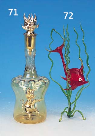 Deckelflasche, Lauscha, wohl 50er Jahre, vor der Lampe geblasen, innen mit stil. Männ- chen, H. 29 cm, Deckel auch in stil. Kopf- form