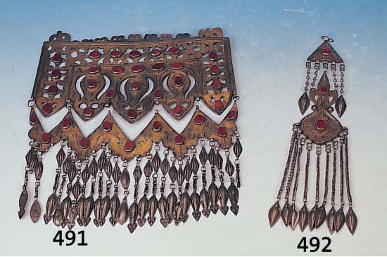 BRUSTSCHMUCK, AFGHANISTAN, UM 1900, SILBER, MIT KARNEOL UND ROTEM STEINBESATZ, ZISELIERT, H. CA. 30 CM