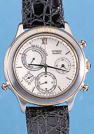 CITIZEN ARMBANCHRONOGRAPH, JAPAN UM 1997, EDELST. MATT., DRüCKER, KRONE U. TEILE DER LüNETTE HARTVERG., ORIG.-LEDERB., ETUI, BED.- ANL., ...