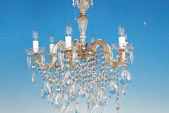 DECKENLüSTER, ITALIEN, MITTE 20. JH., REICHES GLASGEHäNGE, 6 BRENNSTELLEN, H. 70CM D. 60 CM, NEU ELEKTR.