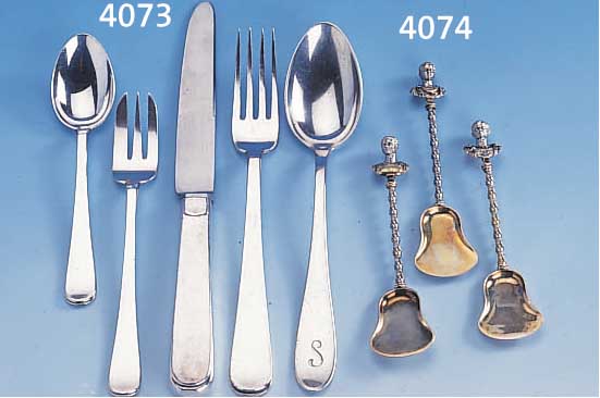 17TEILIGES BESTECK FüR 3 PERSONEN, 800ER SILBER, DEUTSCH UM 1910, BEST. AUS 3 MESSERN M. STAHLKLINGEN, 3 GABELN, 3 LöFFEL (MIT ...