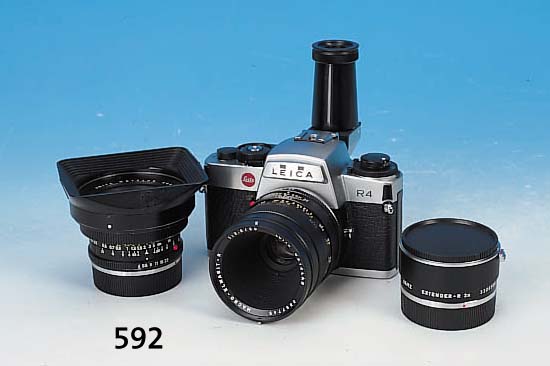LEICA R4 NO. 1664444, DAZU MACRO-ELMARIT-R 60MM 1:2.8, SUPER-ANGULON-R 21MM 1:4, EX- TENDER-R 2X UND WINKELSUCHER MIT ORIG. VER- PACKUNG, ...
