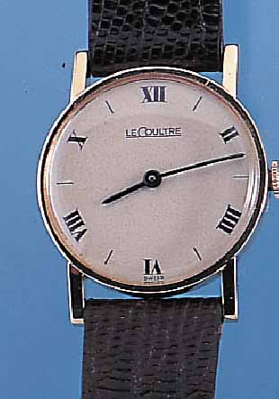 LE COULTRE ARMBANDUHR, REF.-NR. 713239, SCHWEIZ/USA UM 1970, GG 585/000, BODEN GEDR., MATT VERS. BLATT, BRüCKENANKERW., 17 ST., ...