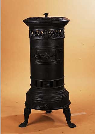 KLEINER OFEN, NIEDERBRONN, UM 1900, GUßEISEN, TEILS IN DURCHBRUCHARBEIT, H. CA. 90 CM, D. CA. 40 CM