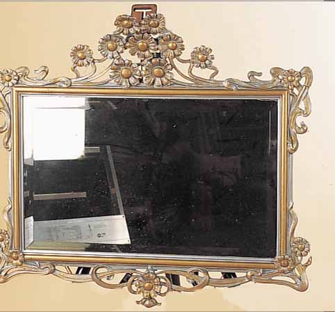 JUGENSTILSPIEGEL, DEUTSCH, UM 1900, STUCKRAHMEN MIT BLUMENDEKOR, FACETTIERTES SPIEGELGLAS, ORIG. GLAS, L. ALTERSSPUREN 85 X 75 CM