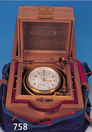 POLJOT-MARINECHRONOMETER, UM 1984, DREI- TEILIGER HELLER EICHENHOLZKASTEN SIGN., MIT MESSINGECKEN, SOWIE DAZUGEHöRIGEN TRANSPORT- ...