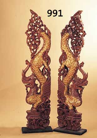 PAAR TüRPFOSTENVERZIERUNGEN, BALI, 20. JH., HARTHOLZ REICH GESCHNITZT MIT VOLLPLASTISCHEM DRACHEN, REICHE DURCHBRUCHARBEIT, TEILVER- GOLDET, MIT ...