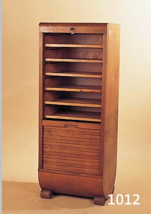 BüROSCHRANK, DEUTSCH, 30ER JAHRE, ROLLADEN- VERSCHLUß, INNENEINRICHTUNG MIT ENGLISCHEN ZüGEN, ORIG. SCHLüSSEL, LEICHTE ...