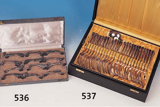 BESTECKKASTEN MIT 61 TEILEN, WMF, 30ER JAHRE, , METALL VERSILBERT, 10 X 37,5 X 29,5 CM, GE-BRAUCHSSCHäDEN, KOMPLETT FüR 12 PERSONEN
