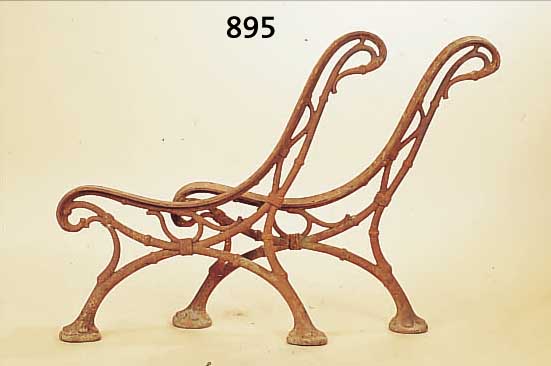 PAAR SEITENTEILE E. GARTENBANK, FRANKREICH, UM 1880/90, EISENGUß, KORRODIERT, ALTERS- SCHäDEN
