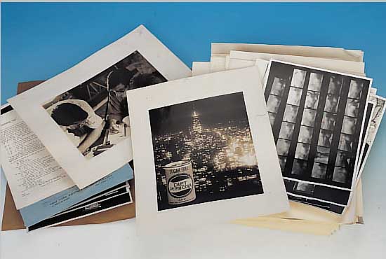 TRUEBE, DIETRICH, MEHR ALS 80 FOTOS UND WEITERE AUSBILDUNGSUNTERLAGEN DES FOTOGRAFEN IN EINER MAPPE DES "NEW YORK INSTITUTE OF ...