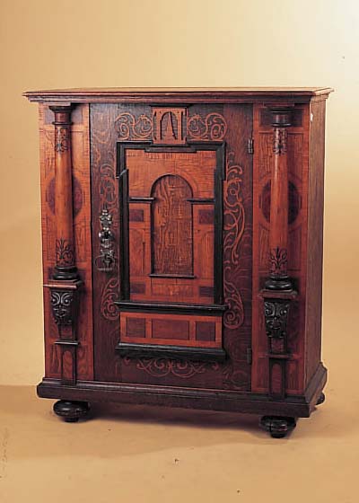 ULMER-HALBSCHRANK, DEUTSCH, UM 1870/80, EICHE MASSIV, NACH ALTEM VORBILD GEARBEITET, SEHR PRUNKVOLL, LEICHTE ALTERSSCHäDEN, 100 X 83 X 46 CM