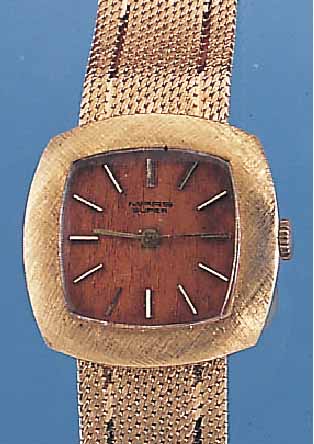 MARS HERRENGOLDBANDUHR SUPER, DEUTSCHLAND/ SCHWEIZ UM 1966, GG 585/000 INCL. GG-BAND, CARRE-CAMBRE-FORM MATT., BODEN GEDR., AUFW. ...