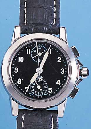 HACHER ARMBANDCHONOGRAPH MILITARY, SCHWEIZ UM 1995, EDELST. POL., BEIDS. VERGL., BODEN U. KRONE GESCHR., SCHW. KONTRASTZIFFERBL., 30-MIN.- U. ...