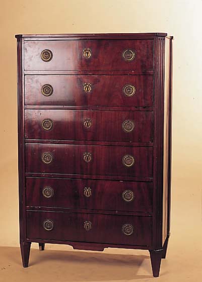 HERRENKOMMODE, ENGL., 19. JH. UND UM 1900, EICHE MIT MAHAGONIFURNIER, 136 X 86 X 41 CM, UM 1900 FURNIERT UND üBERARBEITET, MARMOR- PLATTE ...