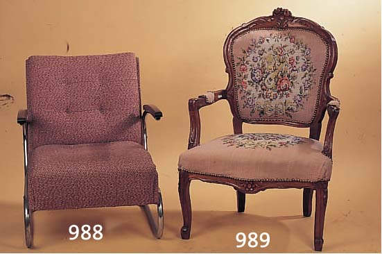 SESSEL, BAROCKSTIL, UM 1860/70, NUßBAUM MASSIV, GESCHNITZTE KRONE, ELEGANTE FORM, ALTERS- UND GEBRAUCHSSCHäDEN, H./SH. 100/45 CM