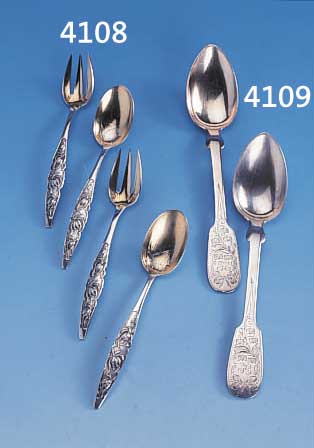 12 KAFFEELöFFEL, DEUTSCH UM 1890, 800ER SILBER, BEZ. TH. METZDORF, GRAVIERT, BES.- MONOGR. LIGIERT, IM ETUI