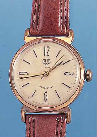 GLASHÜTTE HERRENARMBANDUHR, DEUTSCHLAND UM 1965, METALL VERG. BER., EDELST.-BODEN GEDR., GUILL. U. VERS. BLATT, 17 ST., HANDAUFZUGKAL. 69,1, ...