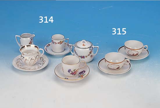 MOKKATASSE, KPM, BERLIN, WOHL 50/60ER JAHRE, PORZELLAN, BLUMENBOUQUETMALEREI, H. 6 CM