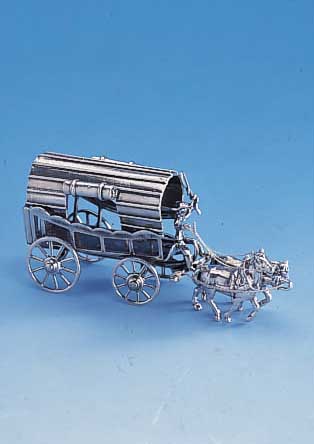 2-SPäNNIGER PLANWAGEN, SILBER GEPR., VOLLPLASTISCHE DARSTELLUNG MIT COWBOY, L. CA. 10 CM