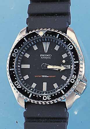 SEIKO HERRENTAUCHERUHR AUTOMATIK, REF.-NR. 941165, JAPAN UM 1974, EDELST. MASSIV, BODEN GESCHR., BEI FERTIGST. WASSERD. BIS 150 M, ...