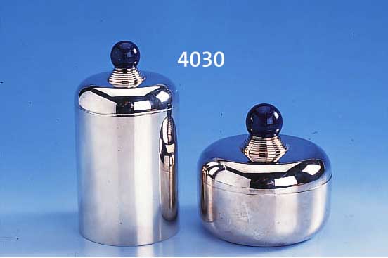 2 DECKELDOSEN PUIFORCAT FRANCE, NACH 1975, METALL VERSILBERT MIT LAPISLAZULIFARB. HARTLACK-KUGELKNAUF, ART-DECO-STIL, H CA. 13 CM DURCHM. ...