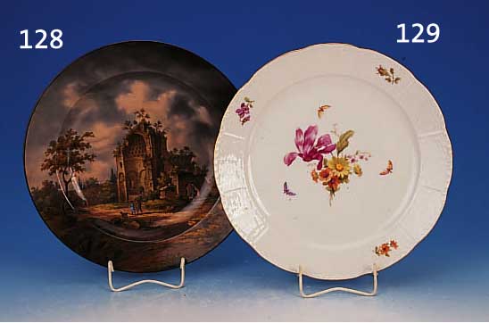 GROßER TELLER, KPM BERLIN, UM 1907, PORZELLAN, REICH BEMALT, FARBIGE LANDSCHAFT MIT CHORRUINE DER ZISTERZIENSER-ABTEIKIRCHE ZU ...