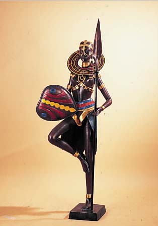 GROßE BRONZESKULPTUR, 2. HäLFTE 20. JH., BRONZEGUß BEMALT, MASSAIFRAU MIT HALSRINGEN, H. 175 CM