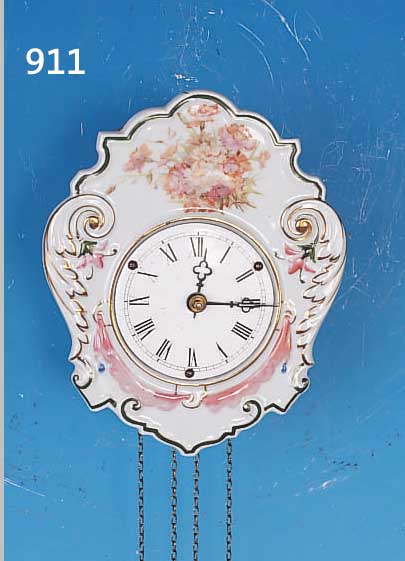 WANDUHR, SCHWARZWALD, UM 1910/20, SEKUNDä- RES, GORAL BEMALTES PORZELLANBLATT, EMAILZIF- FERBLATT, HOLZPLATINENWERK, ORIGINALTüREN, ...