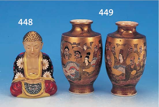 PAAR VASEN, JAPAN, SATSUMA, ENDE 19. JH., STEINGUT, H.19.5 CM, UMLAUFENDE BEMALUNG, GOLDSTAFFAGE, L. BERIEBEN, AM BODEN GEMARKT